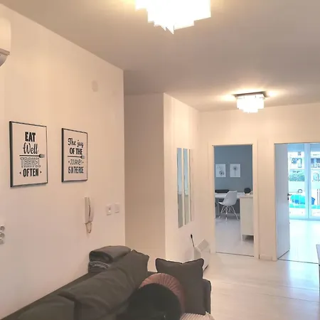 Appartamento Mit Terrasse By Interhome Spalato