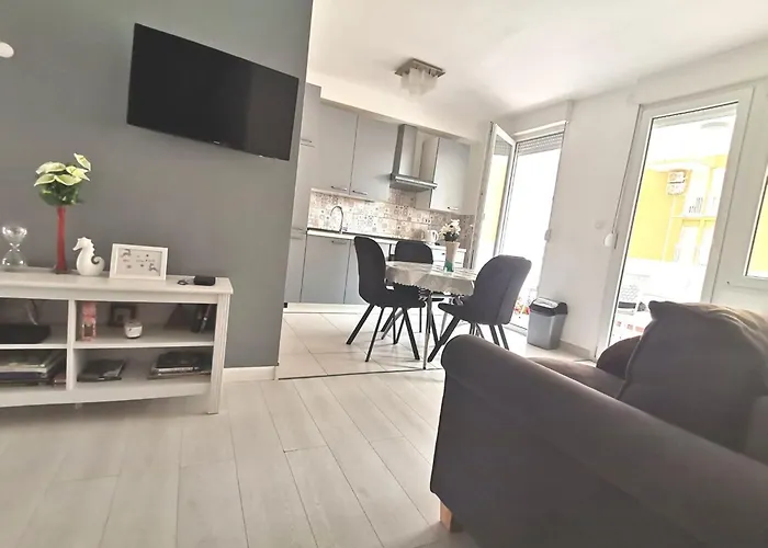 Mit Terrasse By Interhome *