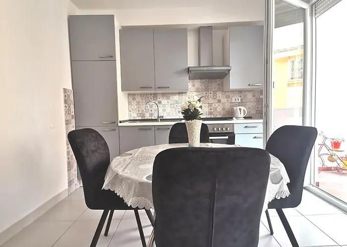 Mit Terrasse By Interhome * Spalato